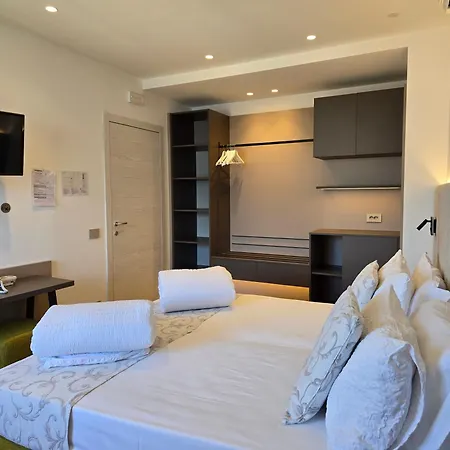Hotel Pace Brenzone sul Garda Exterior photo